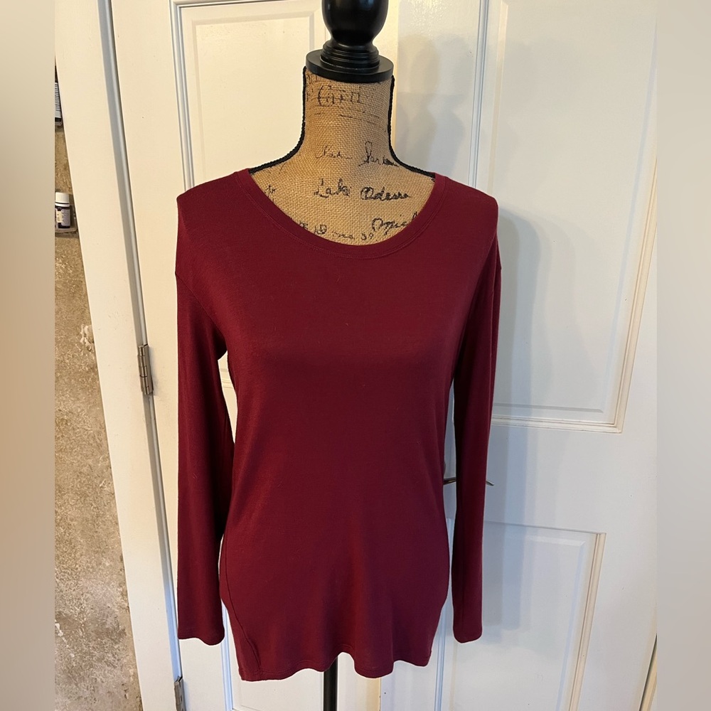 Athleta CYA top XS burgundy